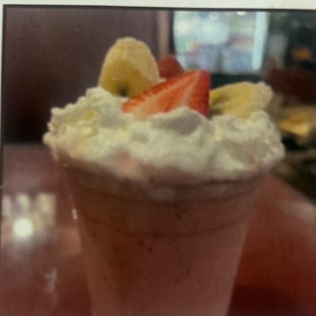 Strawberry Banana Smoothir.